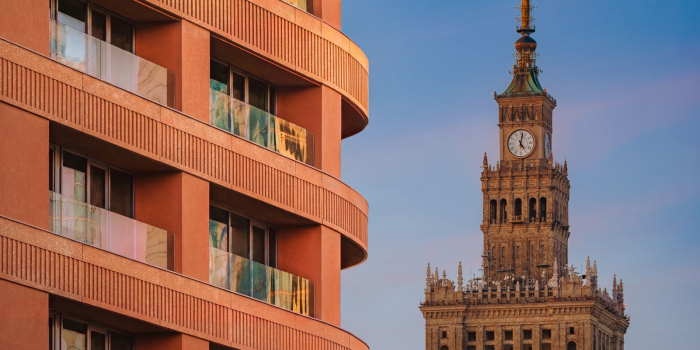 FLARE przy ul. Grzybowskiej z pozwoleniem na użytkowanie. Fot. Aleksander Małachowski